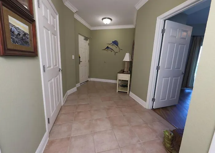 Crystal Tower Corner With 2 Balconies, 3 Pools, Lazy River Gulf Shores