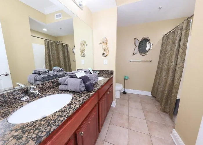 Crystal Tower Corner With 2 Balconies, 3 Pools, Lazy River * Gulf Shores